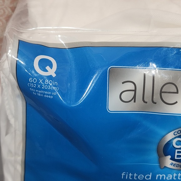 Allerease Clean Boost Cool Touch Queen Fitted Mattress Protector Waterproof - Picture 3 of 8